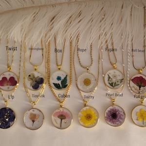 Custom Gold Real Dried Birth Month Flower Necklace, Round Handmade Botanical Jewelry, Adjustable WATERPROOF Chains, Birthday Gift.