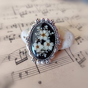 Lilac brooch Pressed flower brooch pin Dark academia jewelry Black brooch herbarium for women Resin brooch
