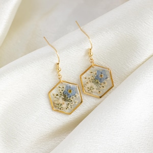 Forget Me Not and Baby's Breath Earrings, Resin Real Pressed Flower Jewerly, Forget-Me-Not,  Baby's Breath, Earrings for Women, Gift for Her