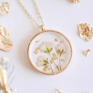 Your flowers, your design custom (made to order) pressed flower necklace l resin jewelry l funeral flowers l wedding flowers