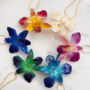 Dried 3D orchid handmade resin necklace, Pressed orchid necklace, Botanical necklace, Real flower necklace, Lightweight statement necklace