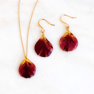 Real Rose Petal Jewelry Set, Handmade Resin Necklace & Earrings, Nature-Inspired Gift for Her, Unique Botanical Jewelry, Floral Accessories