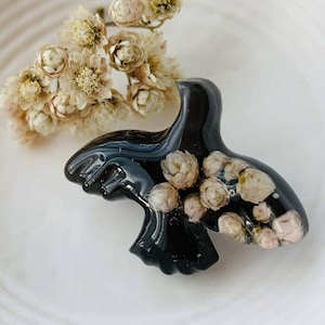 Handmade Resin Bird Brooch with Real Dried Flowers - Unique Botanical Jewelry, Nature Inspired Gift, Black Floral Pin